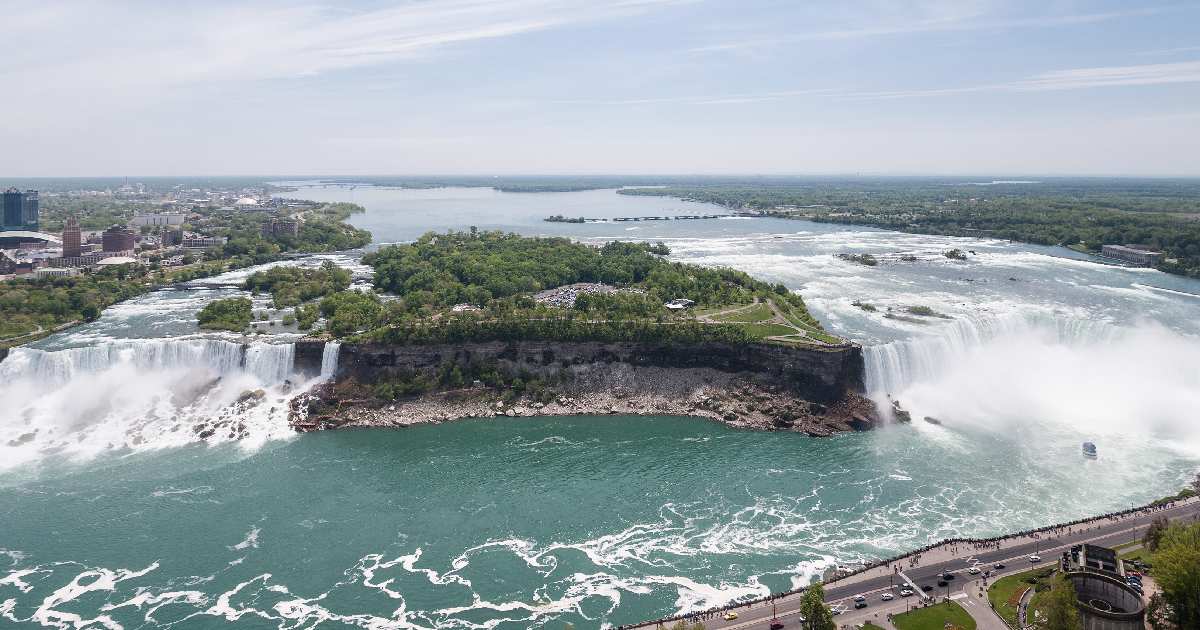 Niagara Falls - Largest Waterfalls in the World