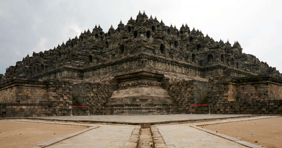 Borobudur - largest pyramids in the world