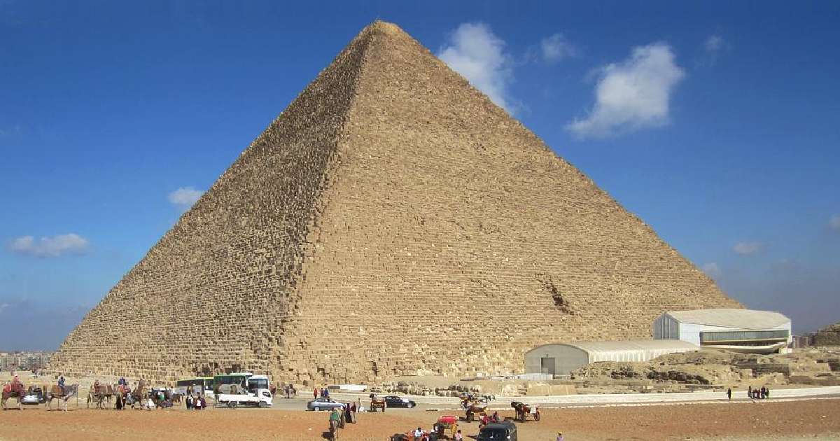 Great Pyramid of Giza - largest pyramids in the world