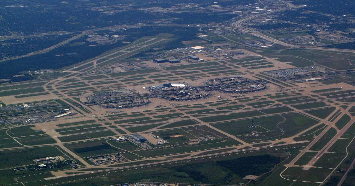 Dallas/Fort Worth International Airport (DFW) - largest airports in us by by passenger traffic and area