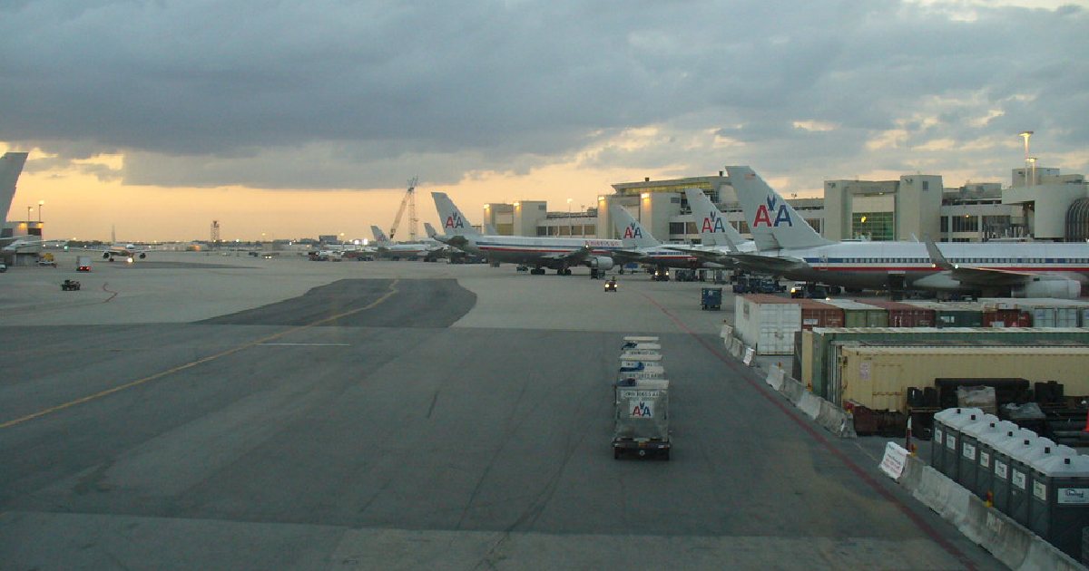 Miami International Airport (MIA) - largest airports in us by by passenger traffic and area